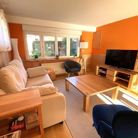 Maison Moderne A Deux Pas De La Avec Jardin Et Parking A - Fr-1-368-451 *